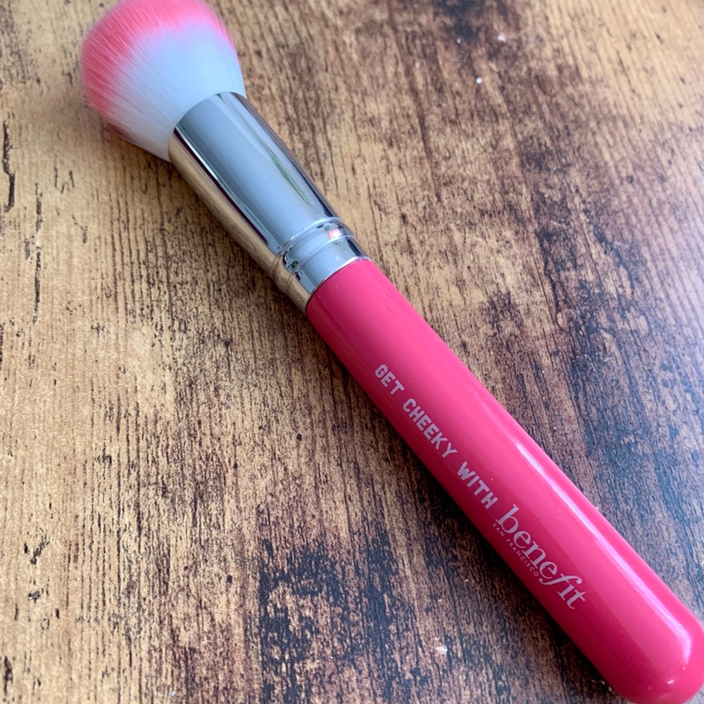 Benefit cheeky brush